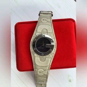 Attractive🌟Stylish🌟GUCCI bangle watch 💥💥